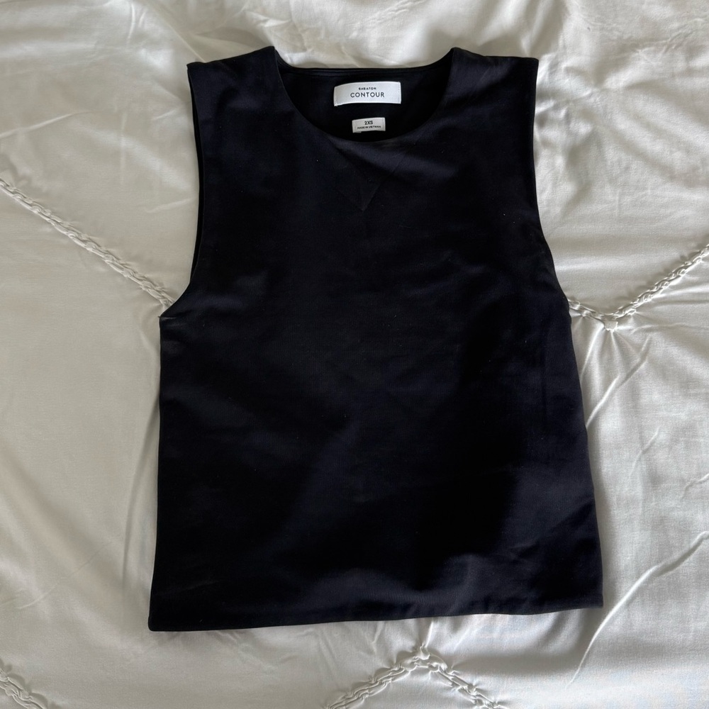 Black aritzia cropped tank